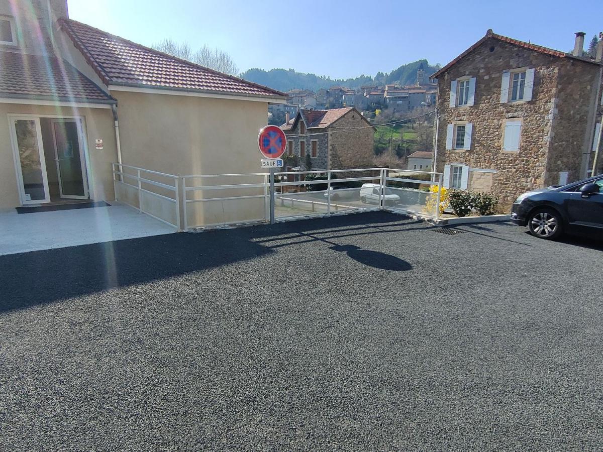 Отель Le Payanke Ardechois Saint-Martin-de-Valamas Экстерьер фото
